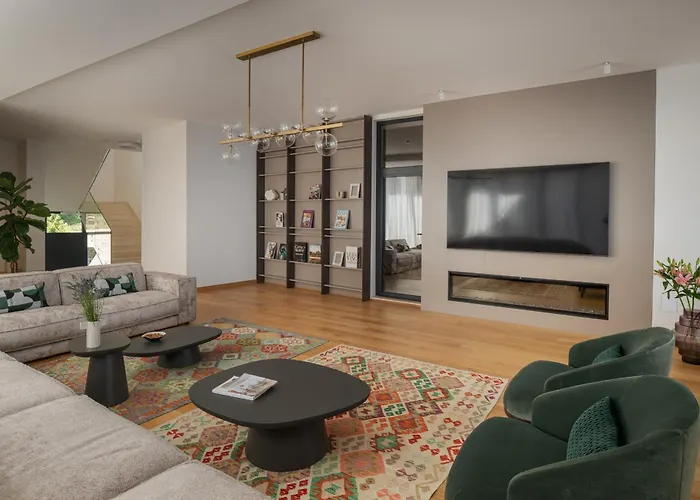 Kuk Oaza Μακάρσκα